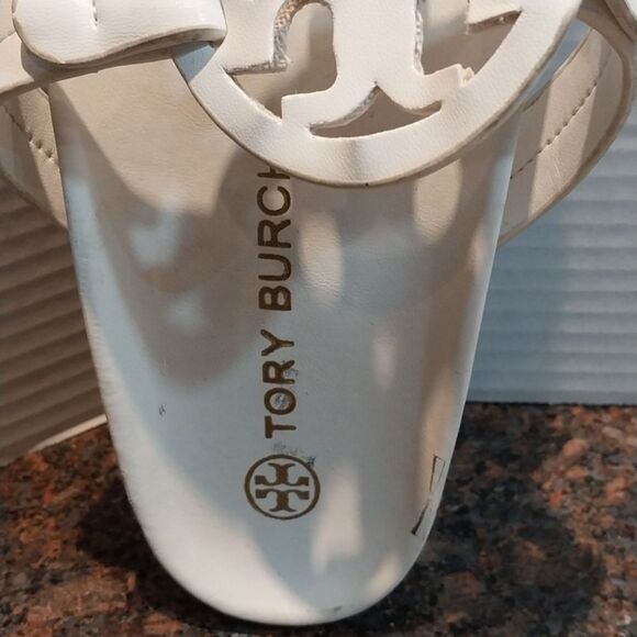 Tori Burch White "MILLER" Thongs...Almost NEW...NO BOX SIZE 8.5. - Picture 2 of 8